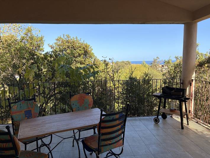 Villa pour 4 personnes, avec piscine et jardin