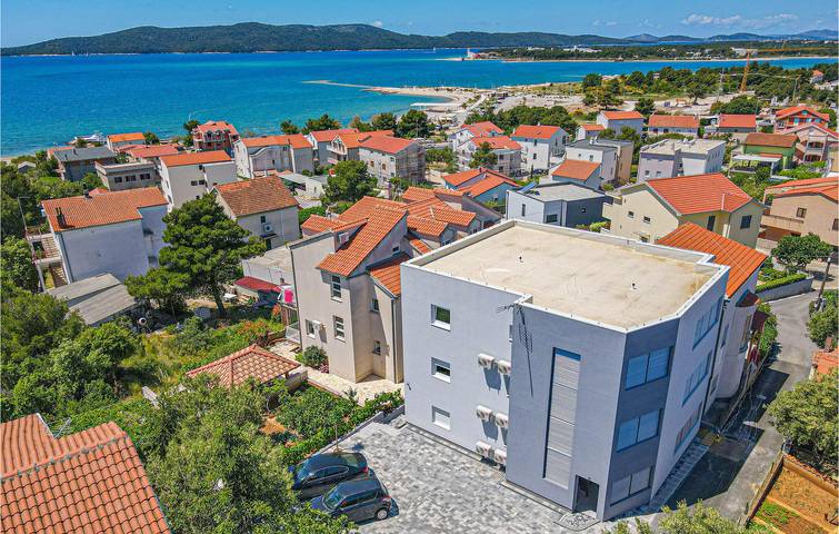 Ferienwohnung für 4 Personen, mit Garten in Sibenik - 2