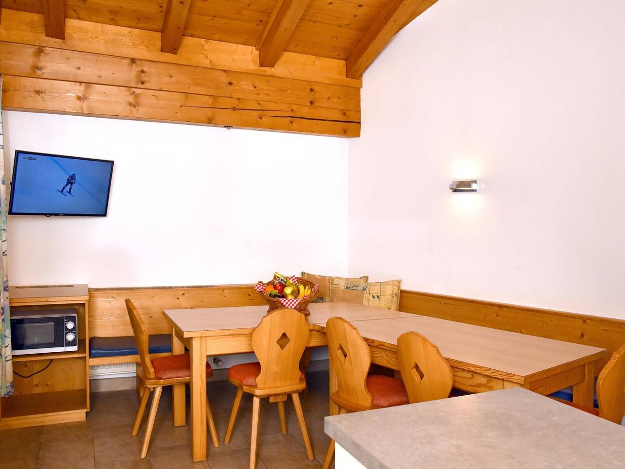 Geheel appartement, Deluxe appartement met wellness bij de gondel in Brixen im Thale, Kaisergebirge