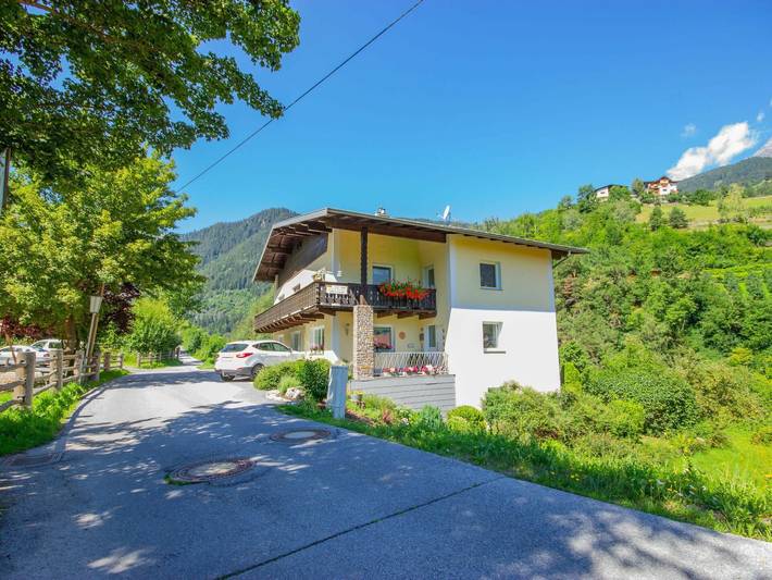 Ferienwohnung für 4 Personen, mit Garten und Sauna, mit Haustier in Pians