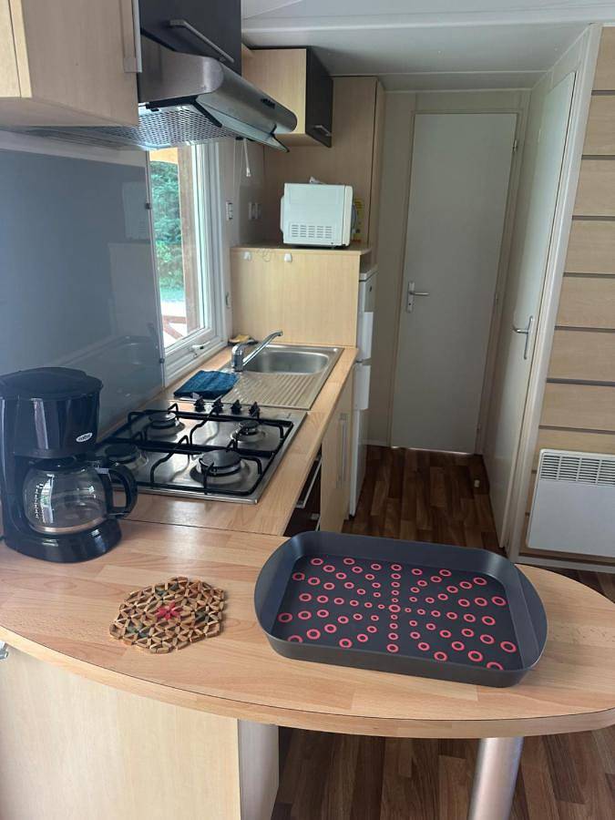 Camping pour 7 personnes, avec vue et piscine ainsi que jardin et terrasse dans Lozère - 4