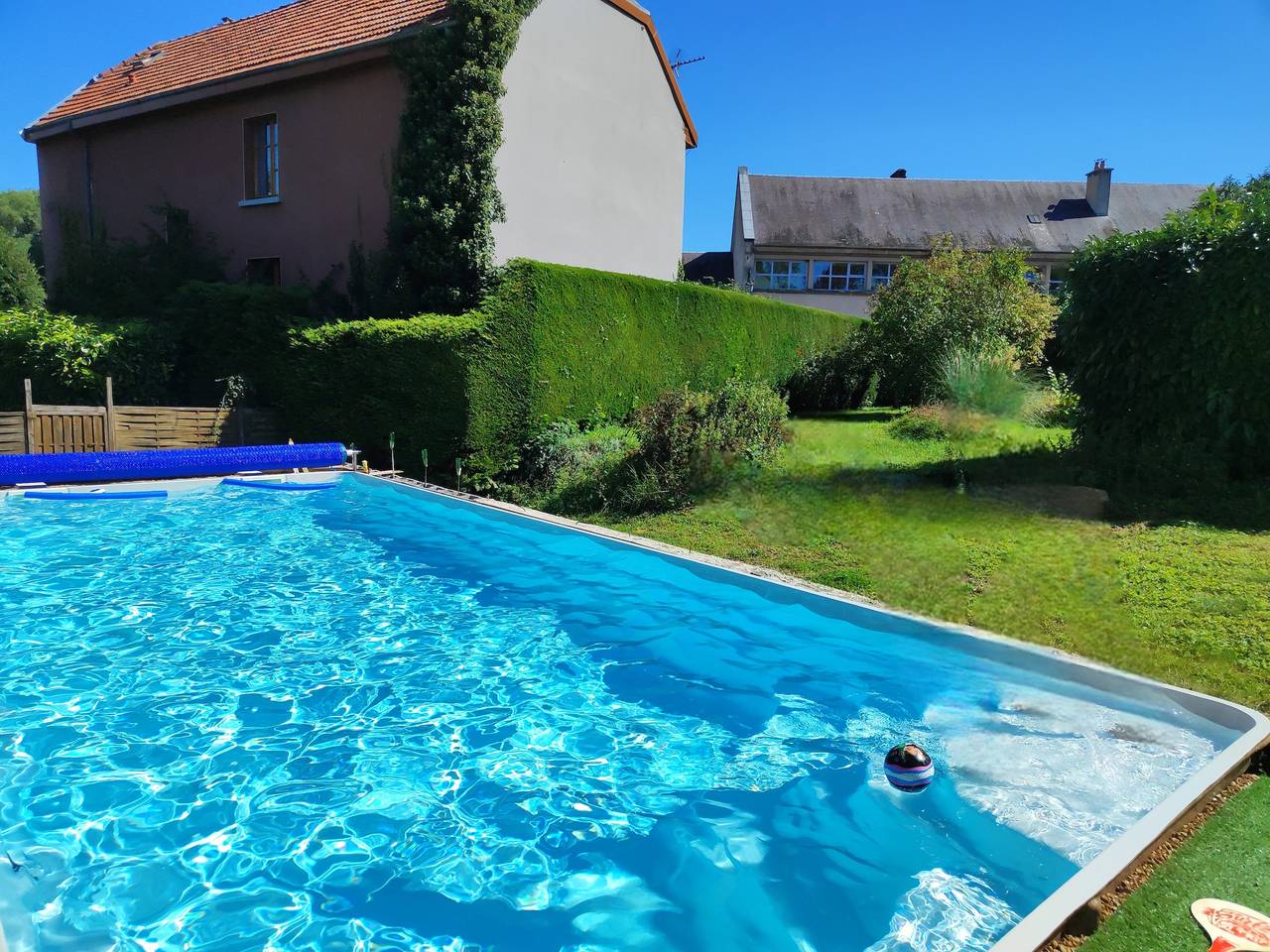 Vakantiehuis voor 13 personen met zwembad in Remilly-Aillicourt, Ardennen