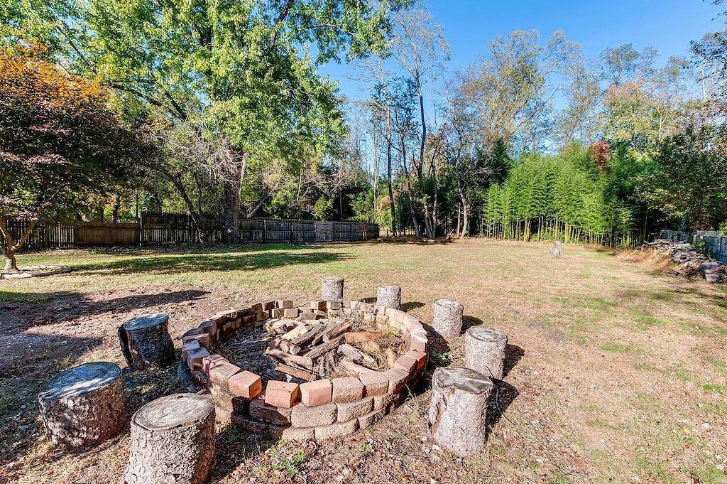 Sonniger Rückzug 4 Br Ranch in Princeton in West Windsor Township, Mercer County