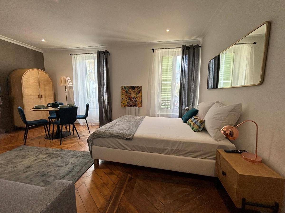 Appartement entier, Le Charmant - Parking Gratuit, Wifi, Rer C Choisy-le-Roi in Choisy-le-Roi, Val-de-Marne