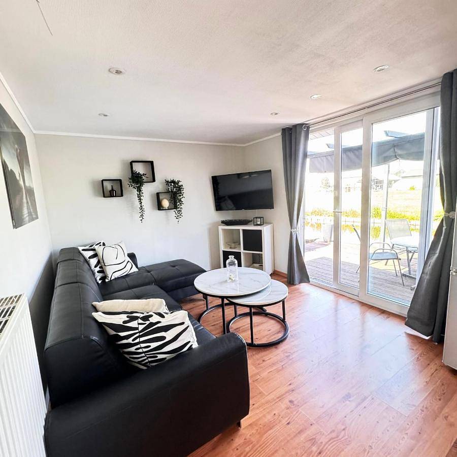 Haus Ela mit eigenem Steig in Ijsselmeer