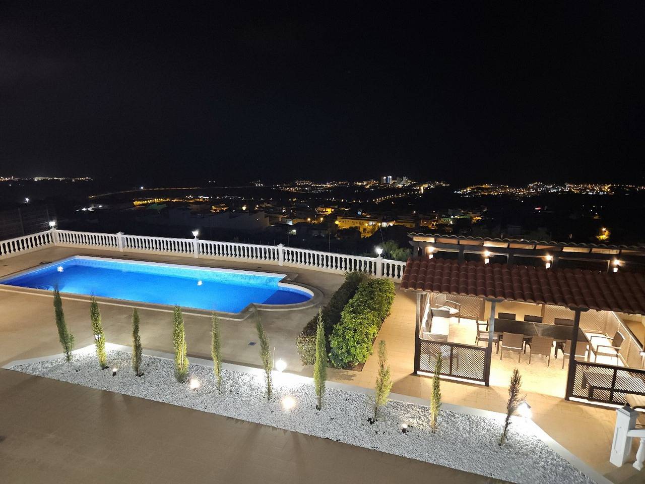Villa de férias 'Cool 4-bedroom with Sea Views' com vista mar, Wi-Fi e ar condicionado in Barrio Los Menores, Adeje