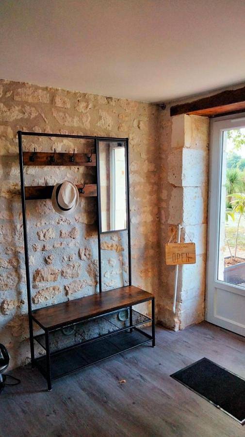 Location de vacances pour 4 personnes, avec sauna ainsi que piscine et jardin à Meursac - 2