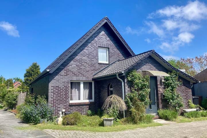 Ferienhaus für 4 Personen, mit Terrasse und Garten in Neugarmssiel