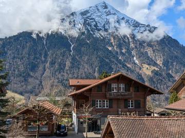 Gîte pour 3 personnes, avec balcon et vue à Aeschi bei Spiez