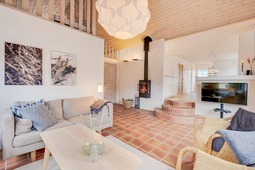 Charming holiday home for 5 people with sauna in Henne Strand in Henne, Varde Region