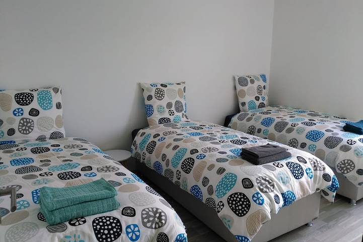 Ganze Wohnung, Schöne sehr helle Wohnung F3 von 62,5 m² mit privatem Parkplatz in Saint-Priest, Lyon und Umgebung