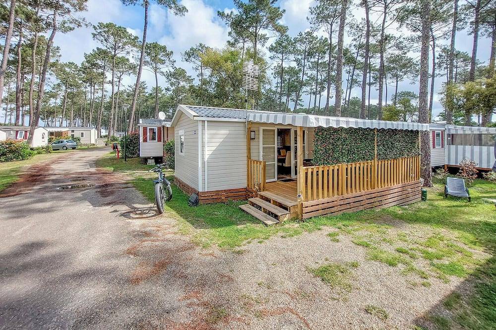Camping pour 8 Personnes dans Saint-Julien-en-Born, Région de Dax