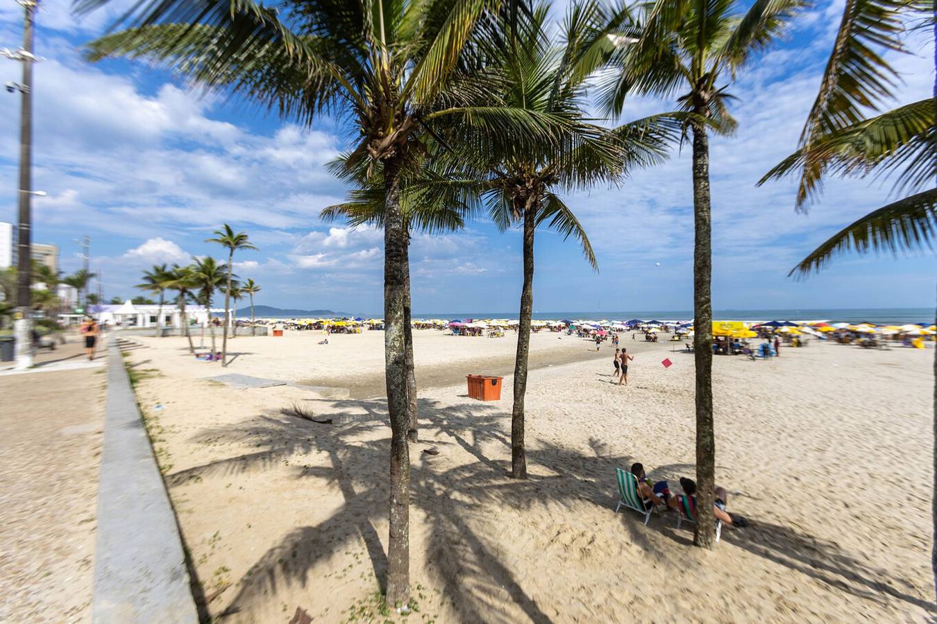 Appartamento intero, Apto com Ar e 2 Dorm na Vila Mirim perto da Praia in Vila Mirim Praia Grande, Praia Grande (San Paolo)