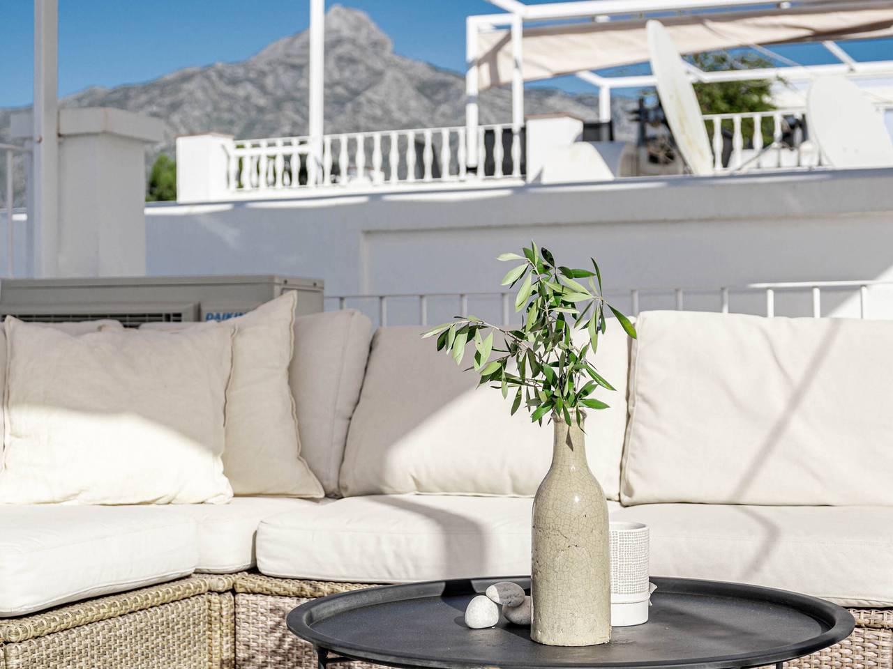 Villa à Marbella avec 3 chambres, piscine chauffée et climatisation - 136685 in Nueva Andalucia Golf Valley, Marbella