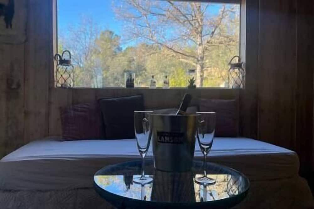 Love&Spa - Piscine&Jacuzzi privés, calme, vue in Callas, Région de Draguignan