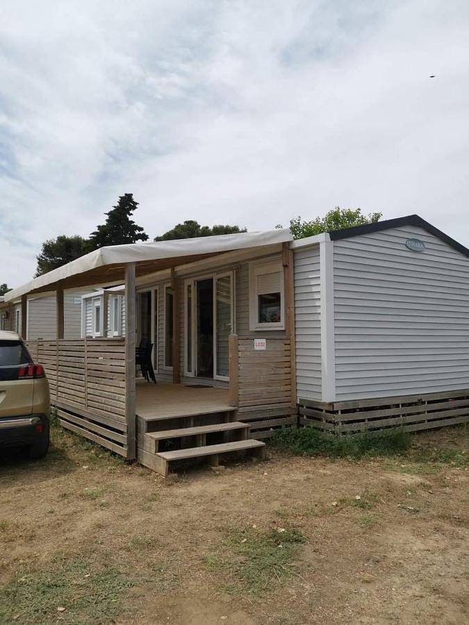 Mobil home climatisé chez Mickaël et Laëtitia in Narbonne Plage, Narbona