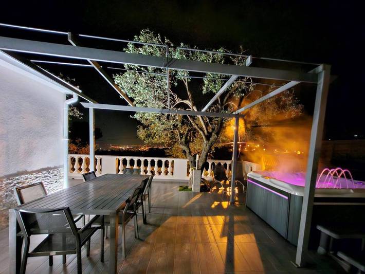 Villa pour 6 personnes, avec terrasse et jacuzzi à Nice - 2