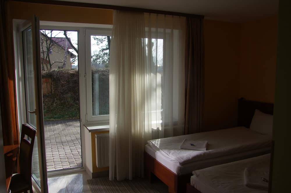 Spacious 5-bedroom building in charming Rzeszów with Ac, Wifi in Rzeszów, Karpatenvorland
