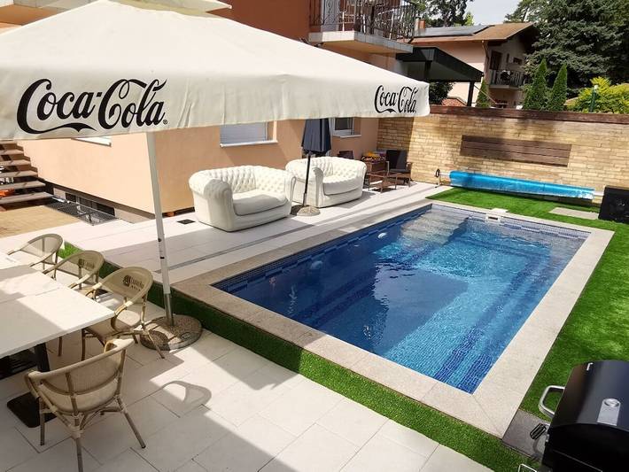 Ferienhaus für 10 Personen, mit Garten und Pool in Siofok