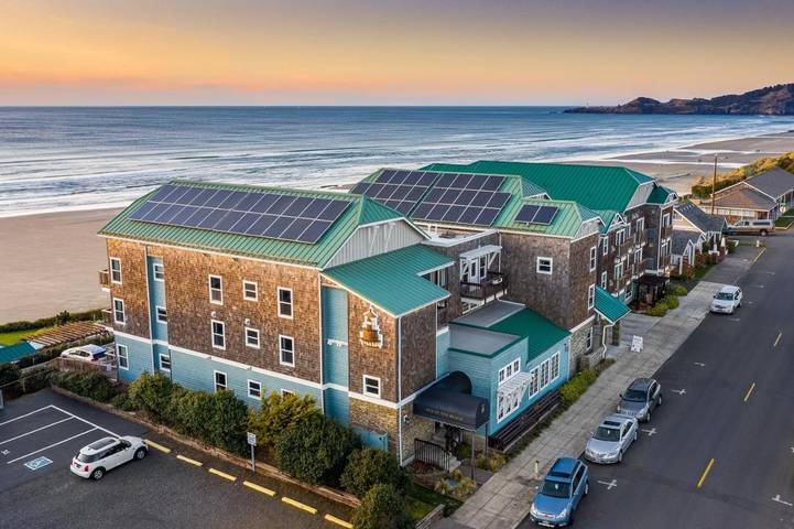 Hotel dla 4 osób, z jacuzzi i taras, zwierzęta dozwolone w Oregon