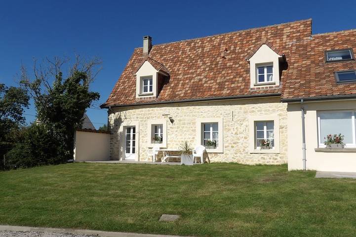 Gîte pour 8 personnes, avec jardin et terrasse, animaux acceptés