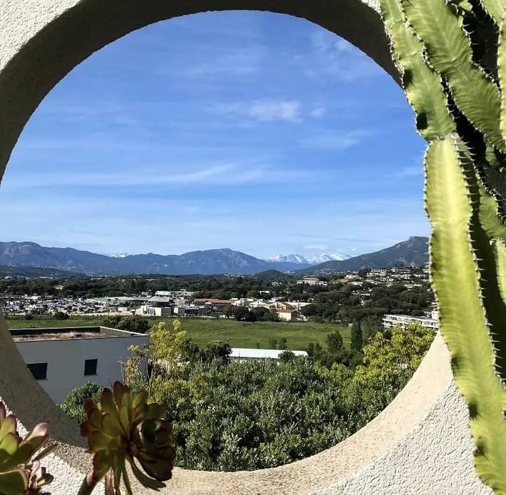 Gîte pour 6 personnes, avec jardin, animaux acceptés à Albitreccia