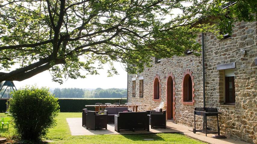 Gîte pour 12 personnes, avec Terrasse et Jardin