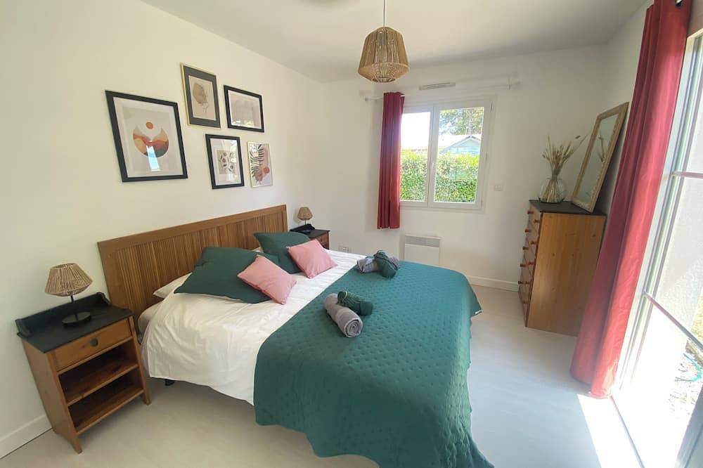 Favorite in Audenge: heated swimming pool, wooded garden, and ping-pong table in Audenge, Arcachon region