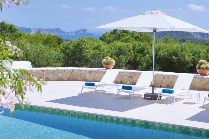 Chalet para 16 personas, con jardín además de terraza y jacuzzi en Ibiza - 2