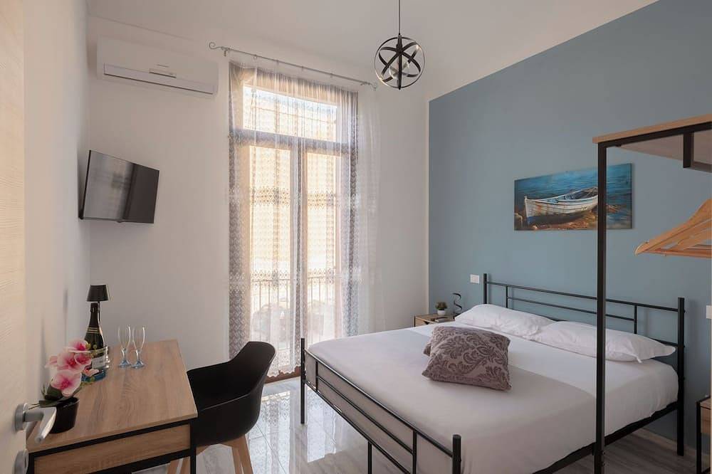 Agora of Favignana, deluxe room with balcony in Favignana Stadt, Favignana