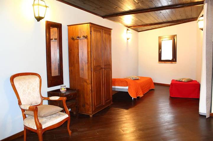 Hermosa Villa con Piscina de uso Exclusivo, ¡relájate a pocos km del mar! in Carini, Provincia de Palermo