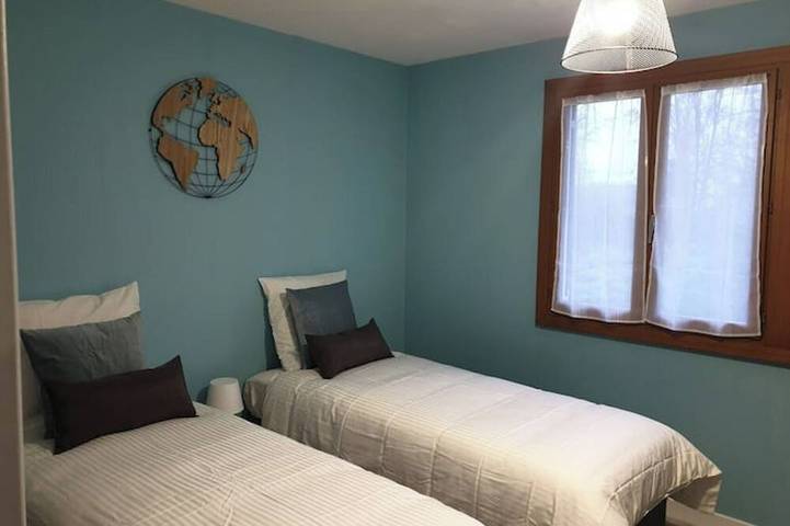 Location de vacances pour 8 personnes, avec jacuzzi ainsi que balcon et jardin, animaux acceptés à Gurgy - 3