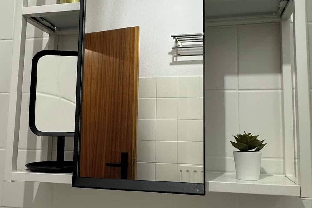 Ganze Wohnung, Wohlfühl-Apartment mit toller Aussicht + nahe des Uniklinikums Augsburg in Neusäß, Bayerisch Schwaben