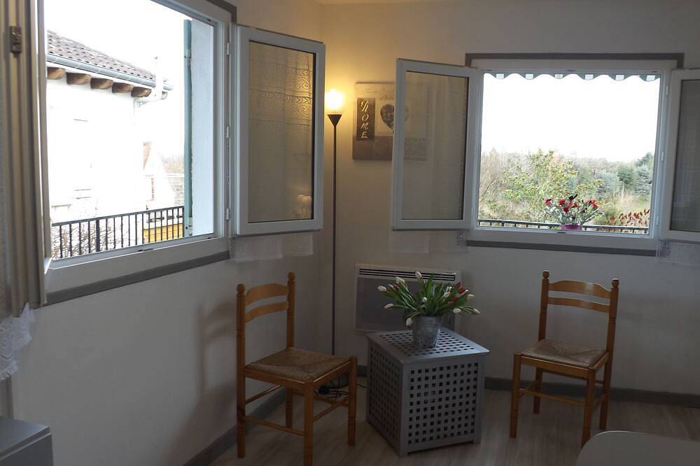 Appartement entier, Gite - Studio  Pour 2 Personnes Sarlat in Vitrac, Périgord Noir