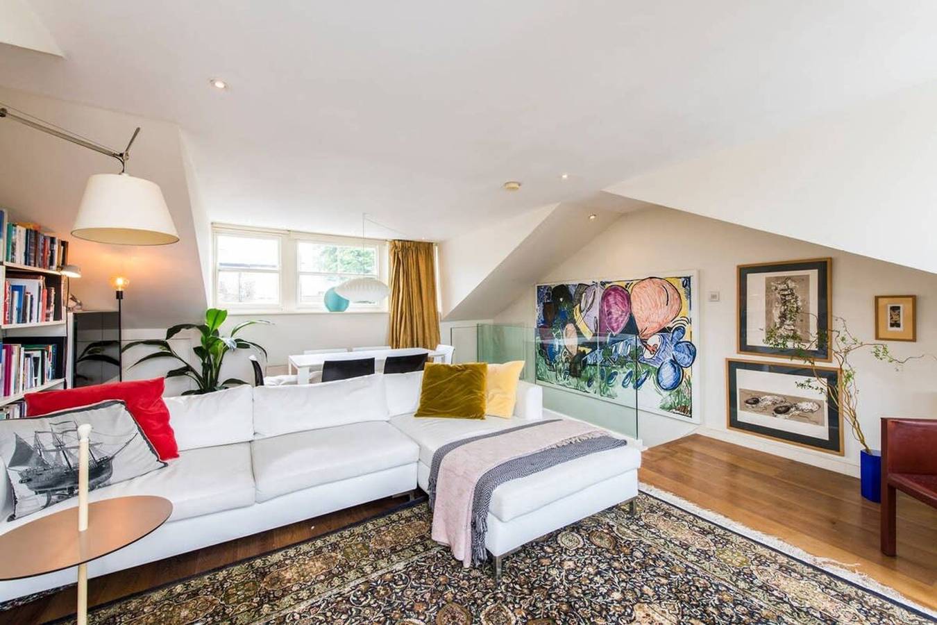 Entire apartment, Long stay discounts - Unique 2bed flat  Portobello road in Kensington and Chelsea, London