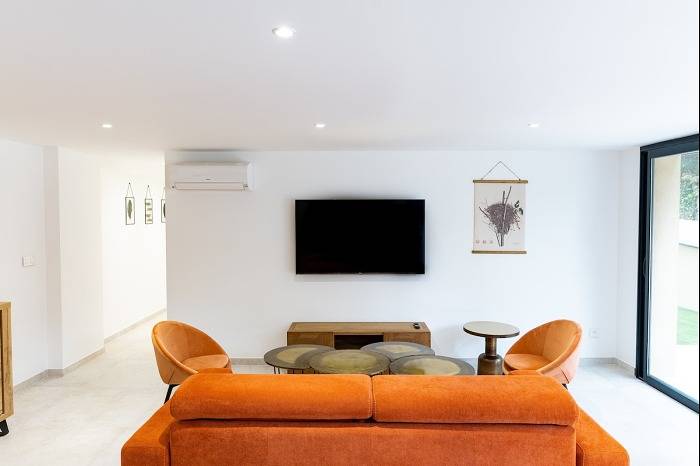 Gîte pour 4 personnes, avec piscine ainsi que vue sur l’océan et terrasse, adapté aux familles dans Port Santa-Lucia - 3