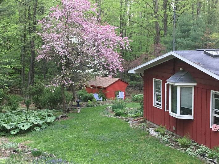 Vacation rental for 3 people, with yard in Catskill Mountains