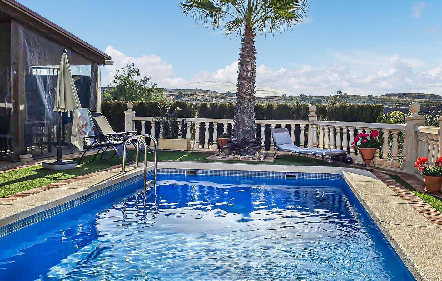 Apartamento moderno con piscina, aparcamiento y barbacoa, a 2,5 km de Aledo. in Aledo, Interior de Murcia