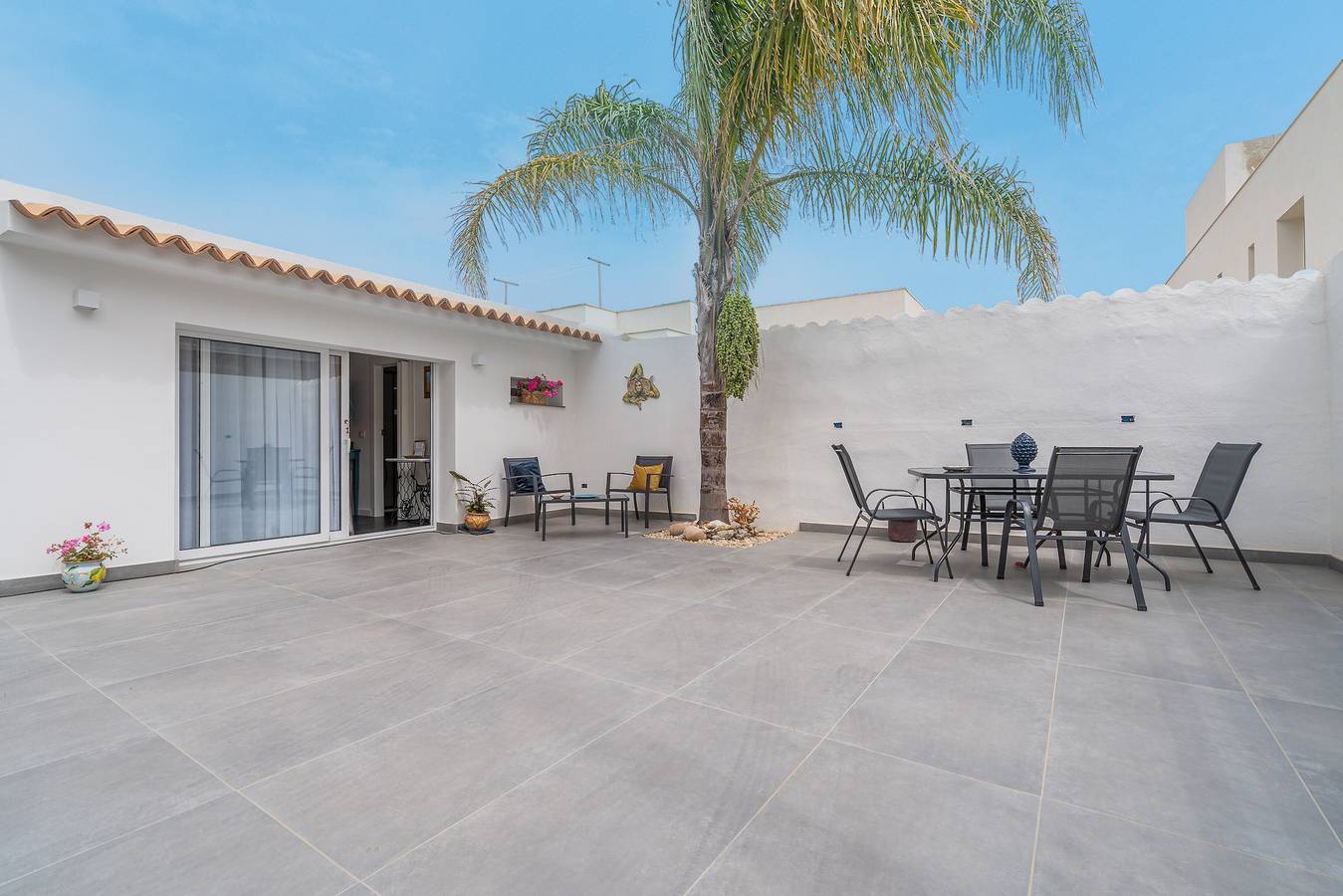 Appartamento intero, Appartamento 'La Casa di Susy' con terrazza privata, Wi-Fi e aria condizionata in Falaride, Avola