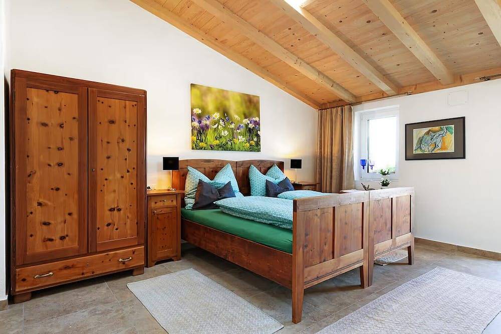 Idyllic House with Garden in Lugana Wine Region, near Peschiera del Garda in Peschiera del Garda, Gardasee-Berge