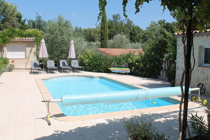 Location de vacances pour 4 personnes, avec piscine et jardin à Saint-Maximin-la-Sainte-Baume - 4