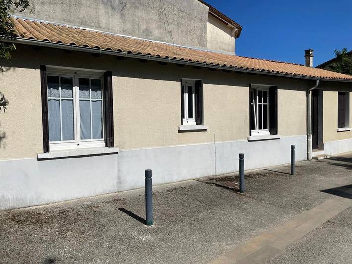 Location de vacances pour 4 personnes, avec terrasse dans Office de Tourisme de Coulon - Maison du Marais Poitevin