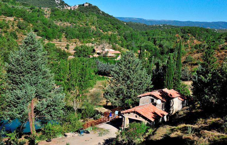 Gîte pour 6 personnes, avec terrasse et vue sur le lac à Banne - 2