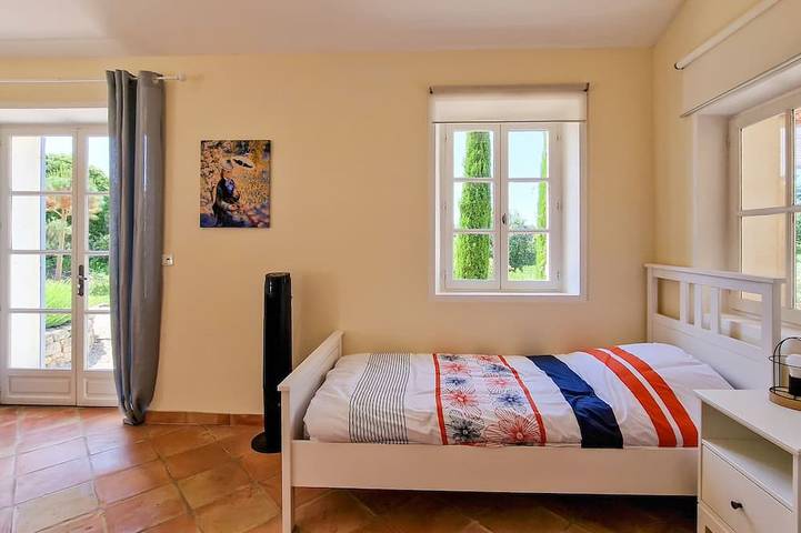 Villa pour 6 personnes, avec terrasse et jardin à Roussillon - 2