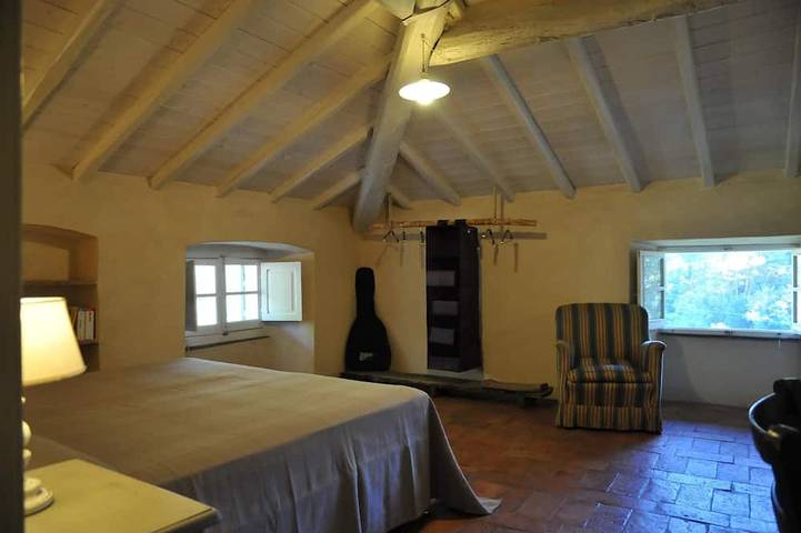 Villa Linda 12P  Charming villa with pool,WiFi, BBQ, close beaches and 5 Terre in Casano-Dogana-Isola, Luni