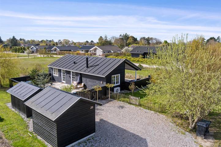 Home in Slagelse with Wifi in Kongsmark Strand, Slagelse