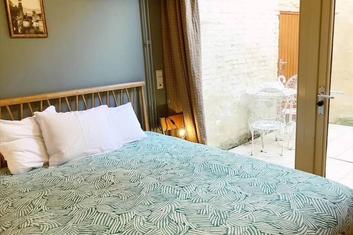 New trendy house 5 min from shopping streets in Bruges, West Flanders