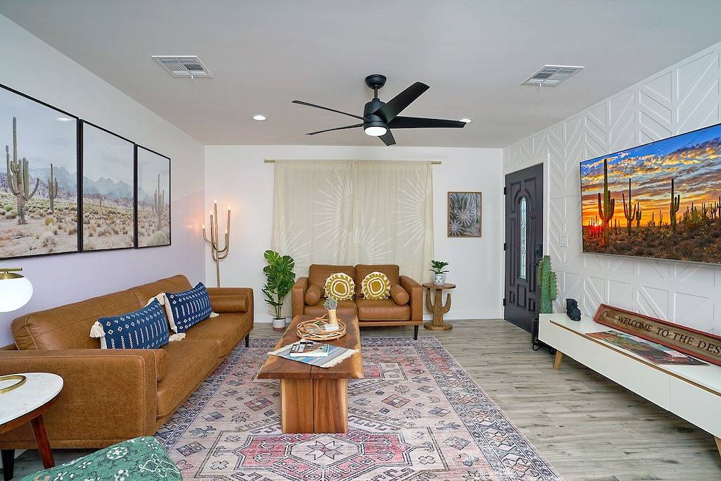 Gorgeous 100% remodeled home in Downtown Gilbert in Gilbert, Maricopa County