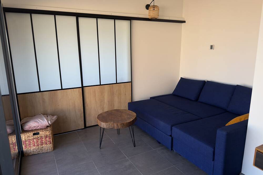 Detached house 53 m2, 3 rooms with garden, sea view in Treilles, Mittelmeerküste (Frankreich)