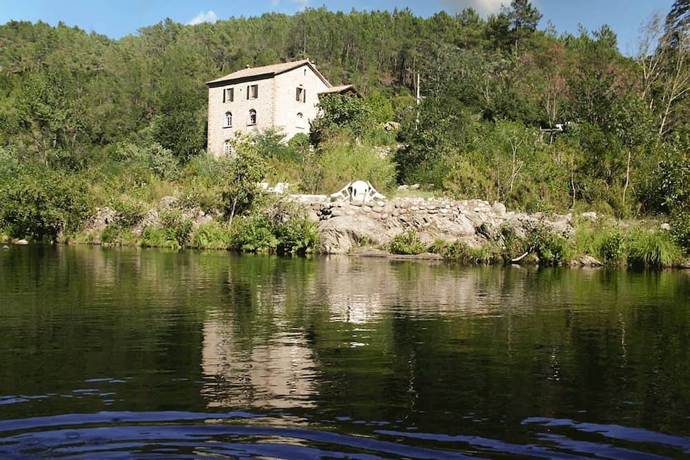 Le moulin des salelles, 3 Gîtes en bord de rivière, plage privée baignade canoës in Les Salelles, Parc naturel régional des Monts d'Ardèche